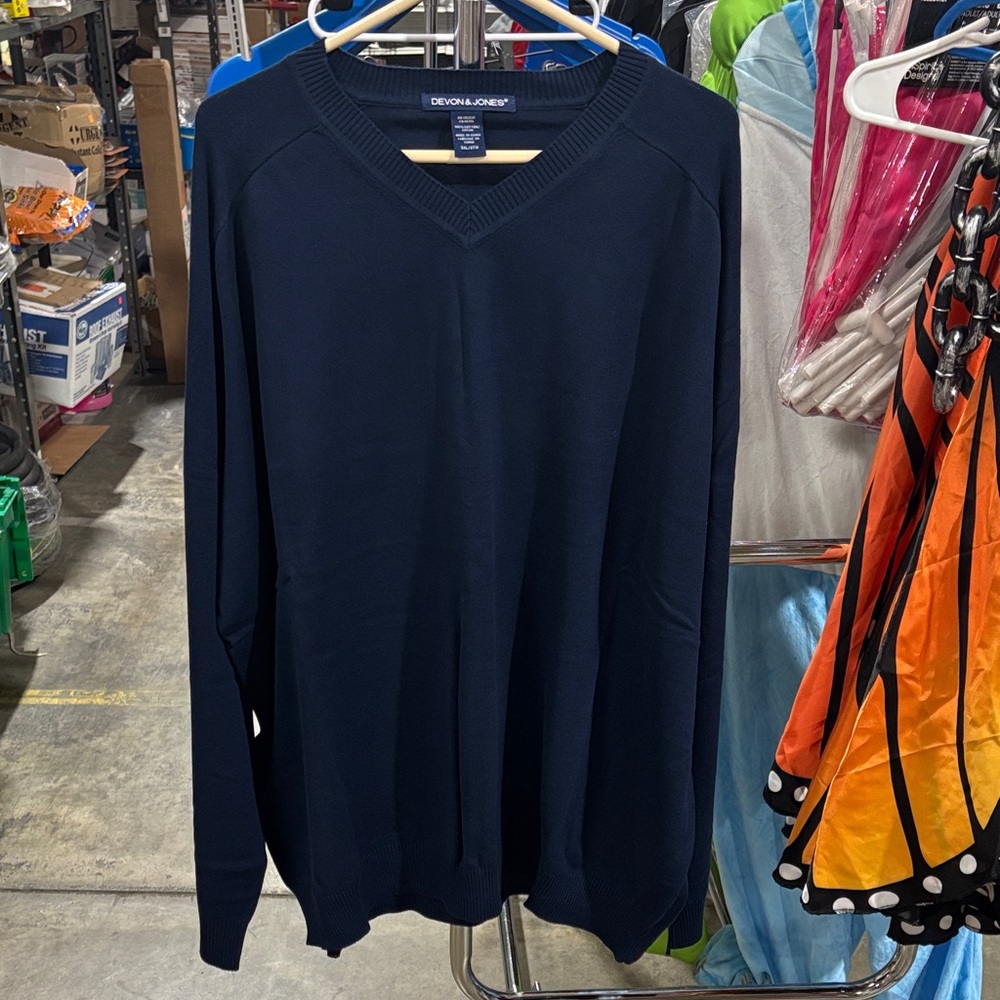 NWOT Men's Navy Sweater